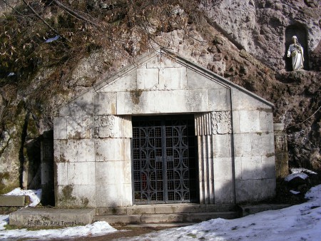 Szikla-kápolna