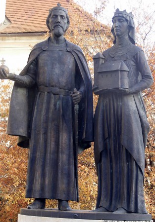 Szt. István és Gizella királyné szobra